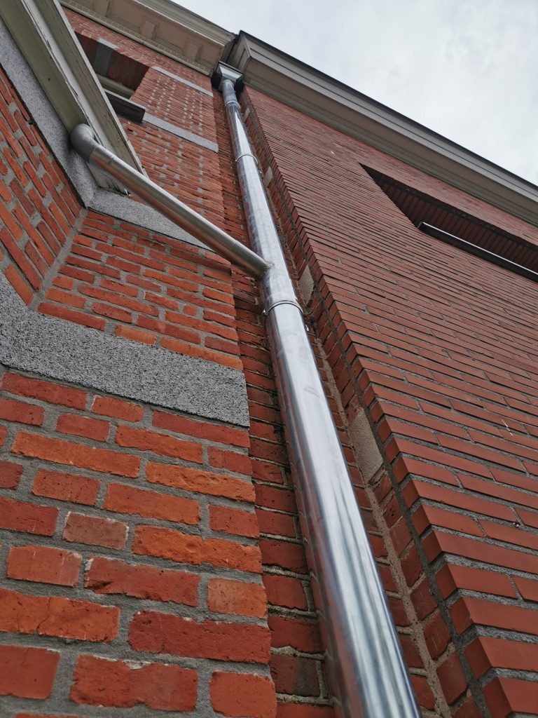 Dakgoten in zink & koper realisatie 4